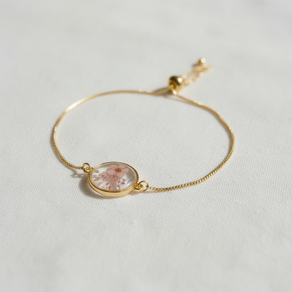Dried Flower Disc Adjustable Slider Bracelet, Botanical Resin Jewelry, Nature Inspired Bracelet, Gift for Her