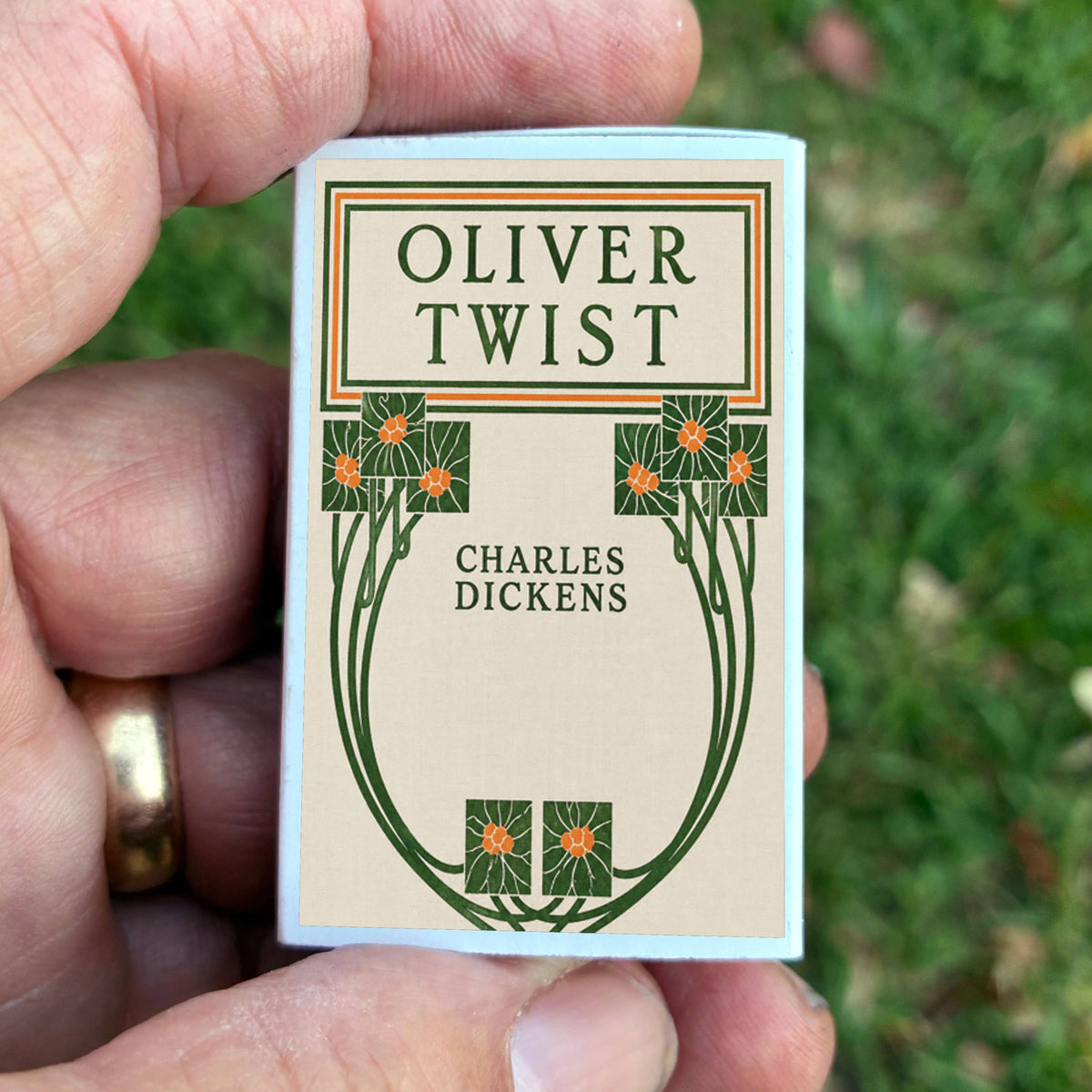 Oliver Twist Dickens Matchbook, Classic Literature Collectible, Vintage Cover (15-20 Matches)