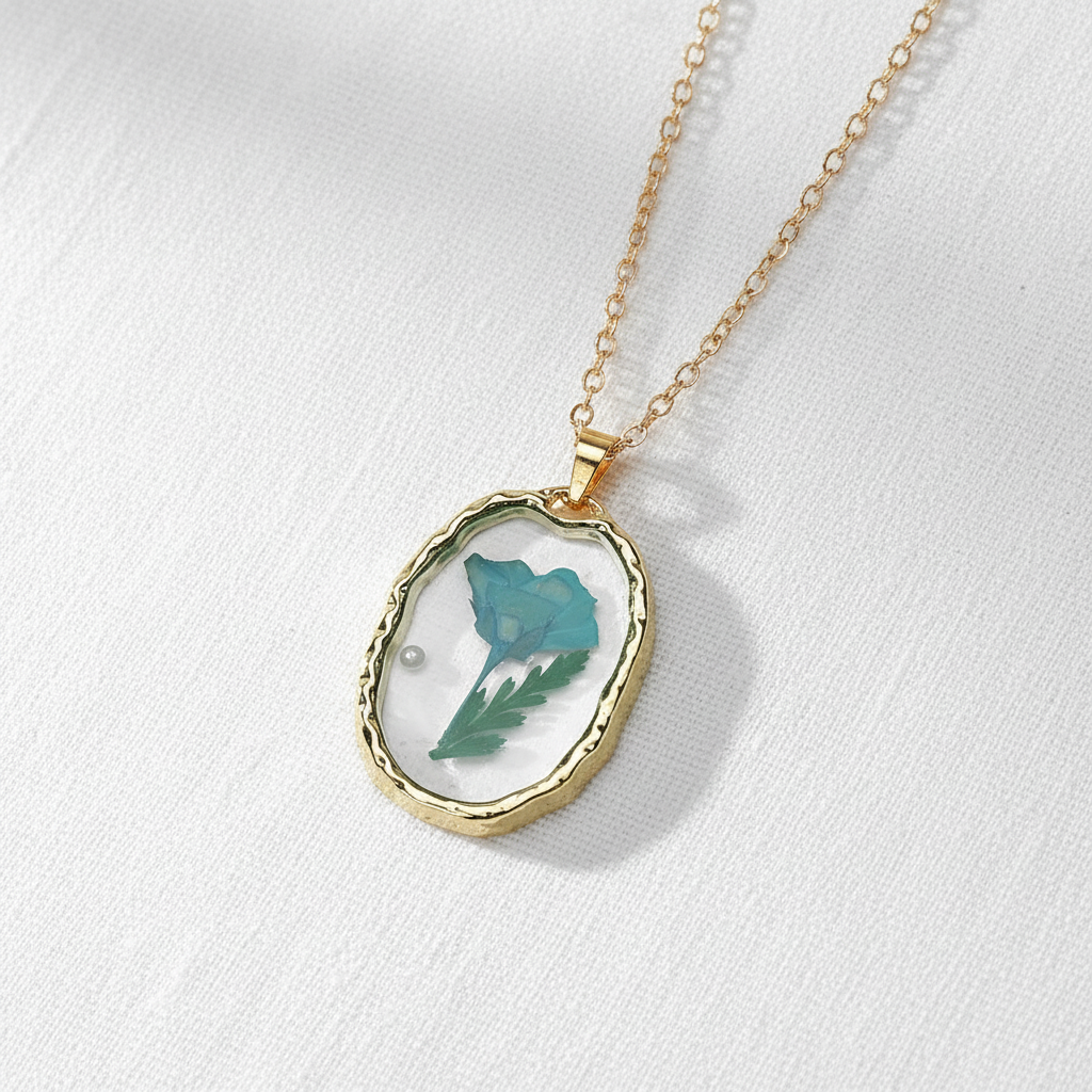 Preserved Botanical Oval Necklace, Real Dried Flower Resin Pendant, Nature Inspired Floral Jewelry, Gift for Her