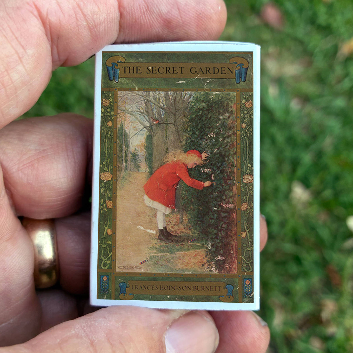 The Secret Garden Matchbox – Frances Hodgson Burnett Literary Matches, Bookish Gift