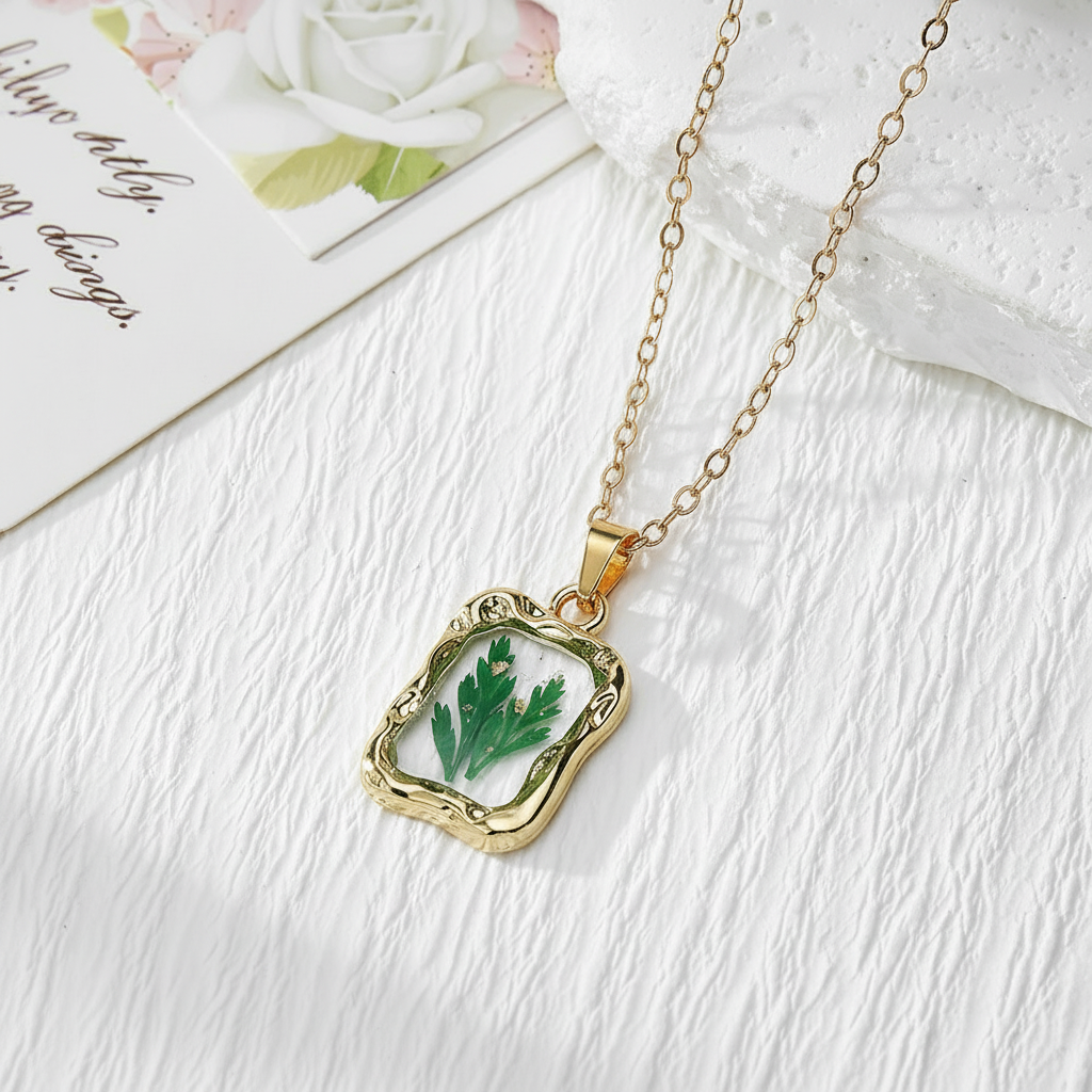 Real Dried Flower Frame Necklace, Adjustable Botanical Resin Pendant, Nature Inspired Gift for Her