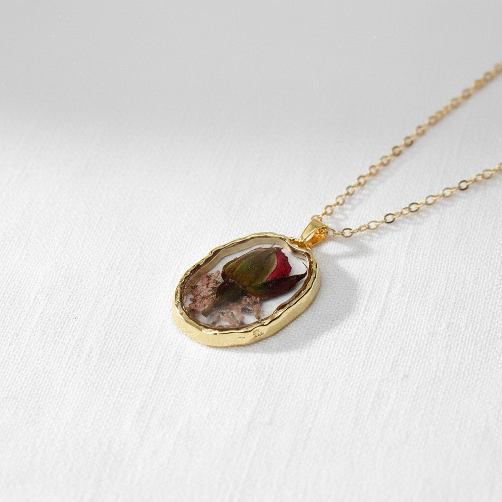Preserved Botanical Oval Necklace, Real Dried Flower Resin Pendant, Nature Inspired Floral Jewelry, Gift for Her