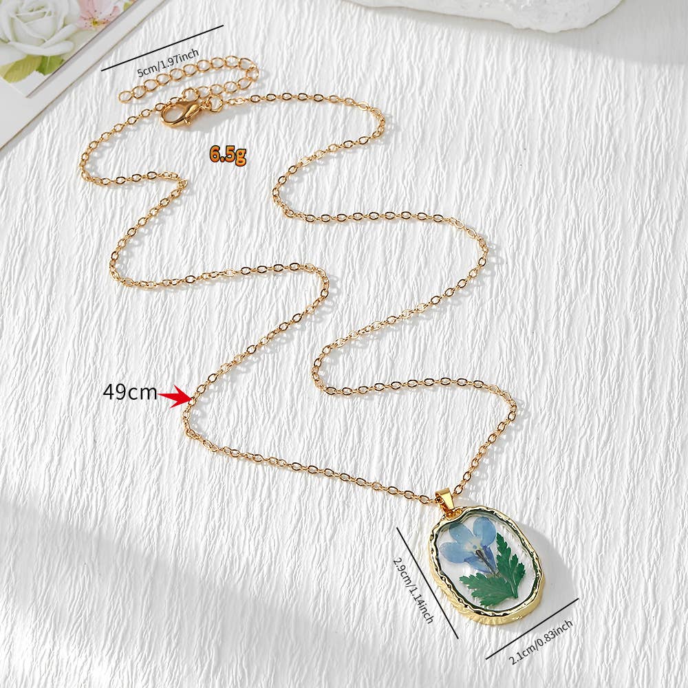 Preserved Botanical Oval Necklace, Real Dried Flower Resin Pendant, Nature Inspired Floral Jewelry, Gift for Her