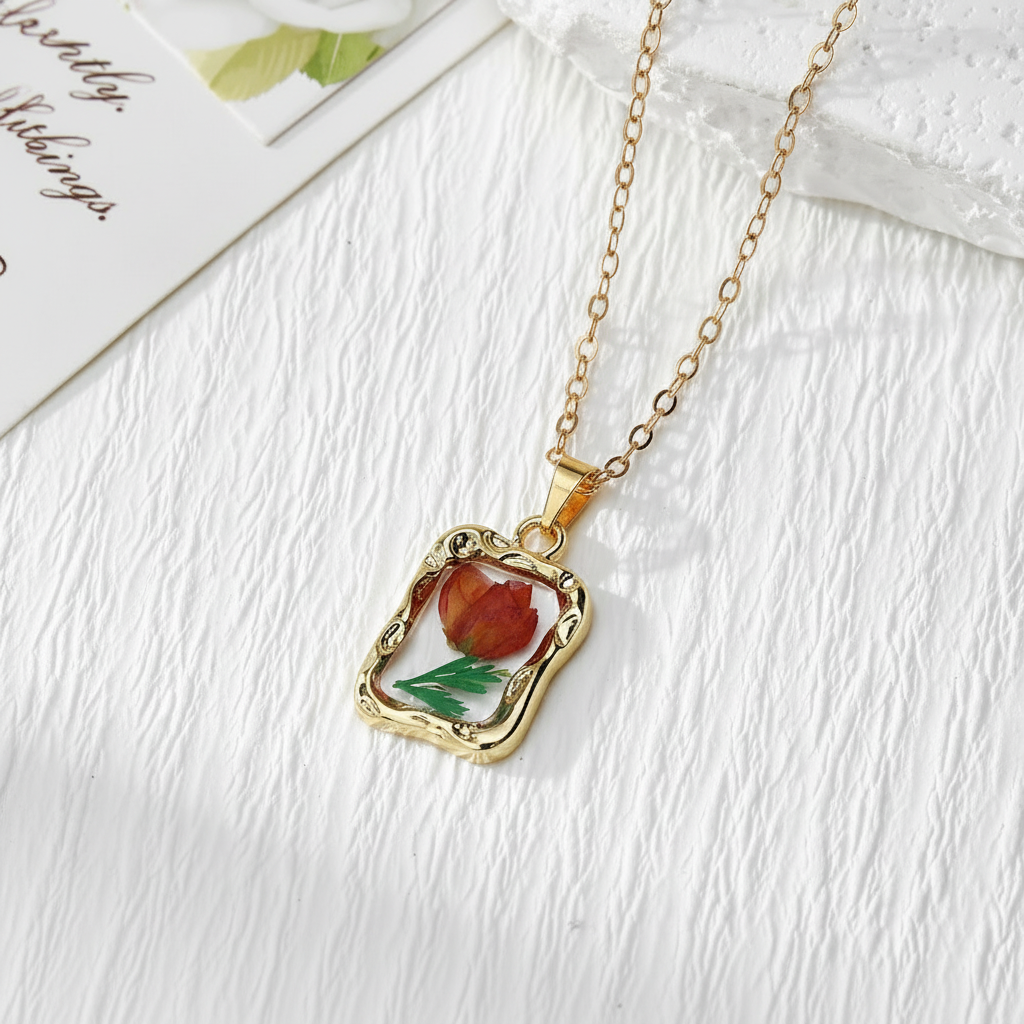 Real Dried Flower Frame Necklace, Adjustable Botanical Resin Pendant, Nature Inspired Gift for Her