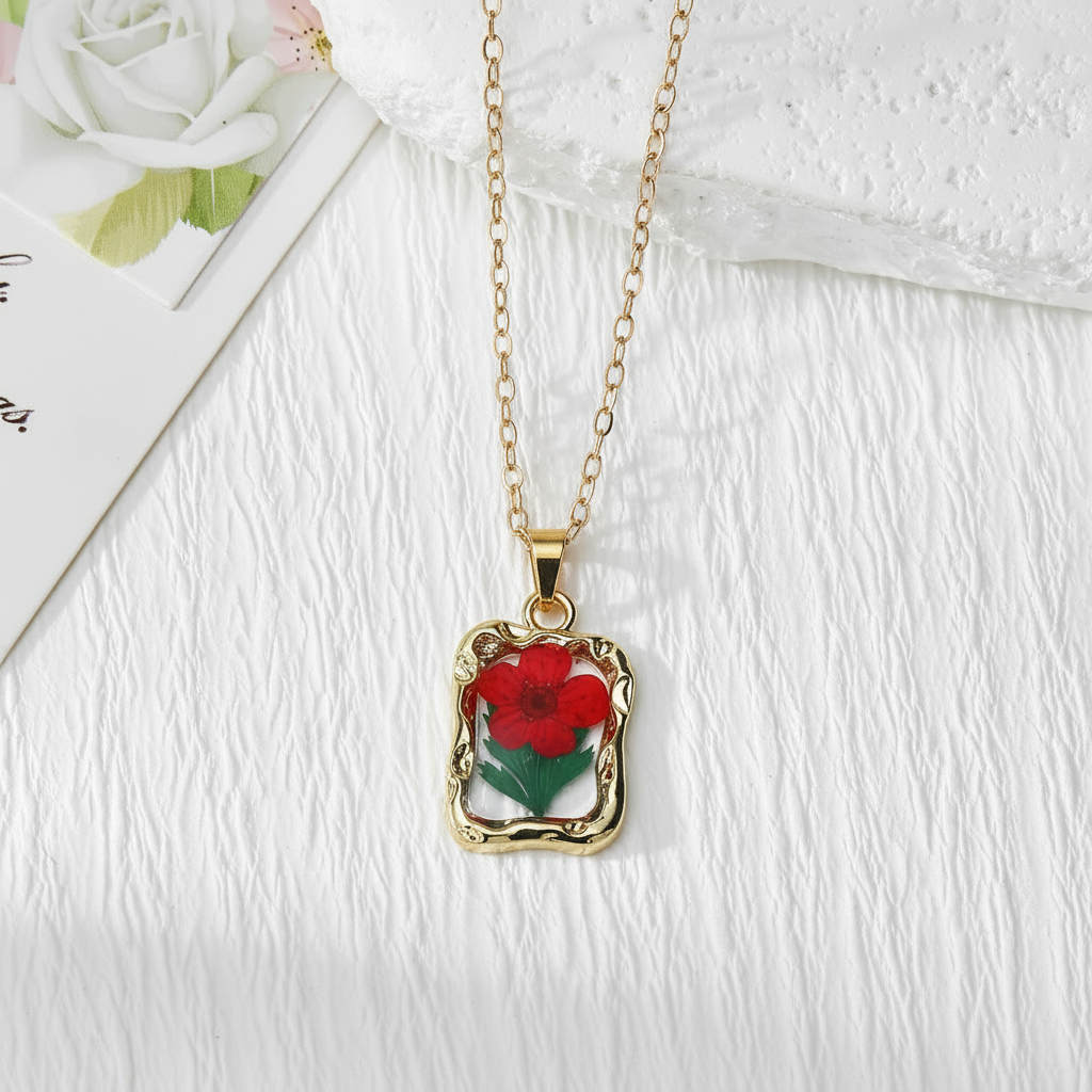 Real Dried Flower Frame Necklace, Adjustable Botanical Resin Pendant, Nature Inspired Gift for Her